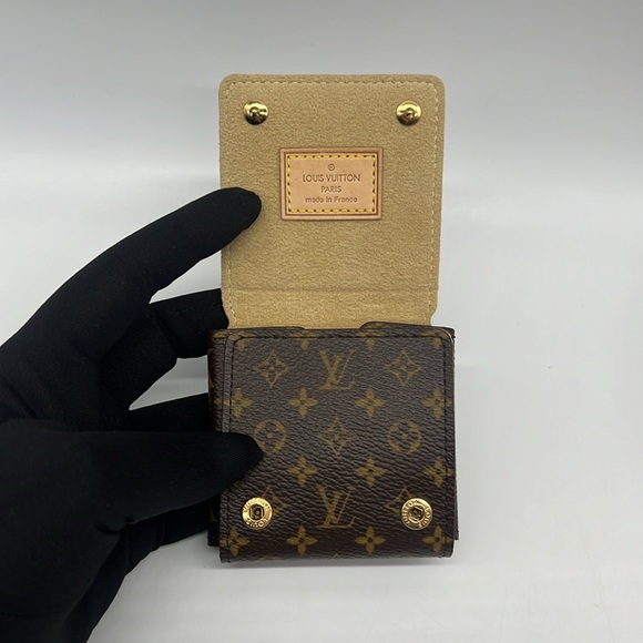 Louis Vuitton NWB Vintage 18K Yellow Gold Tiger Eye Padlock Shaped Pendant - Picture 10 of 16